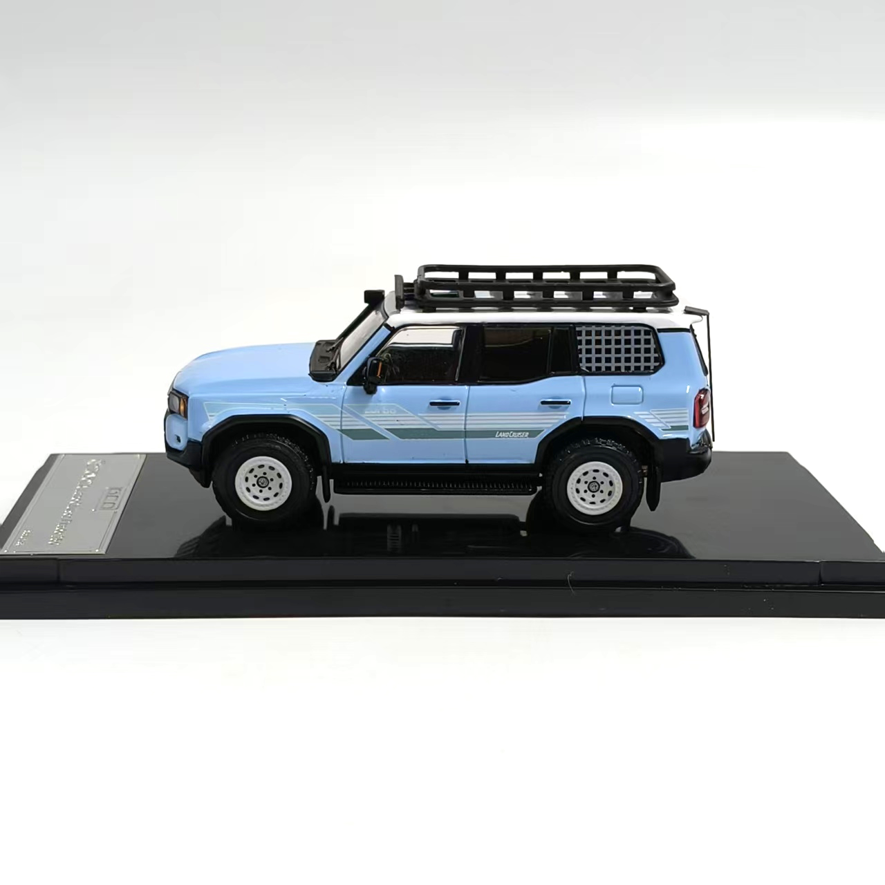 Diecast DCM 1:64 Scale LC250 V - огляд і ціна Vintage Collectible Model Cars