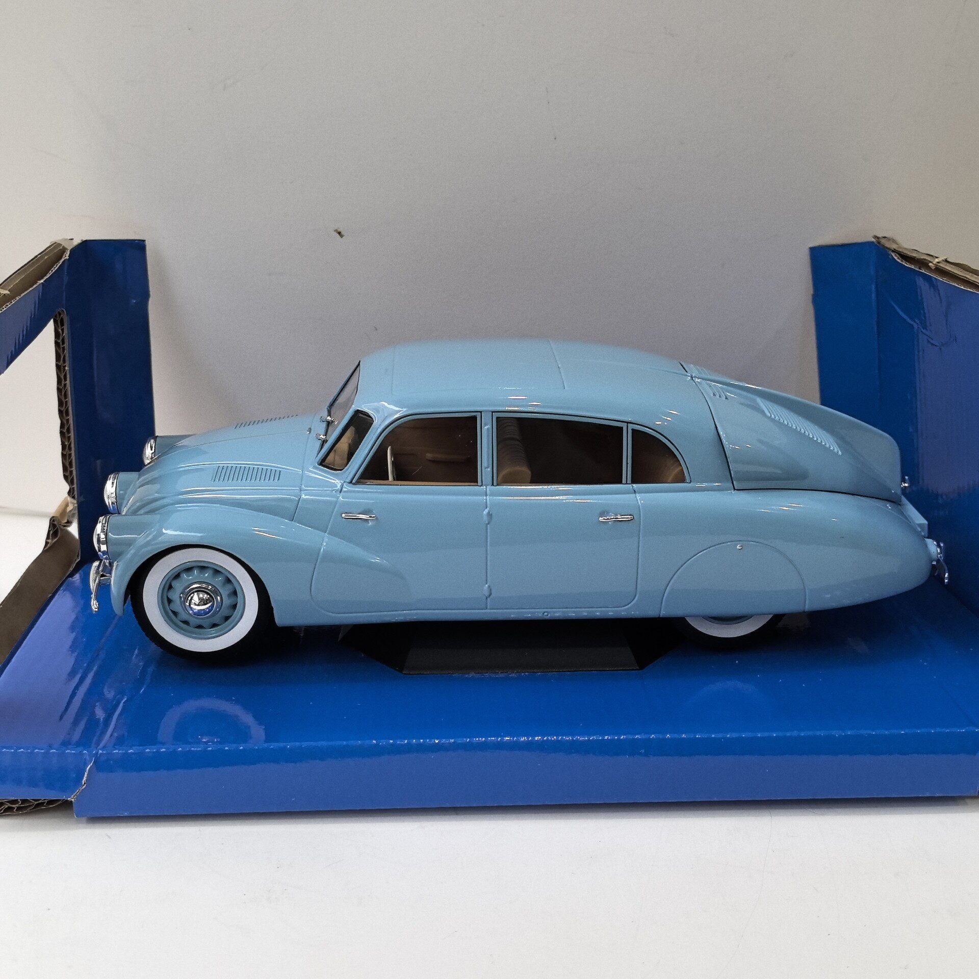 MCG Diecast 1/18 Scale TATRA 8 - огляд і ціна Vintage Collectible Model Cars