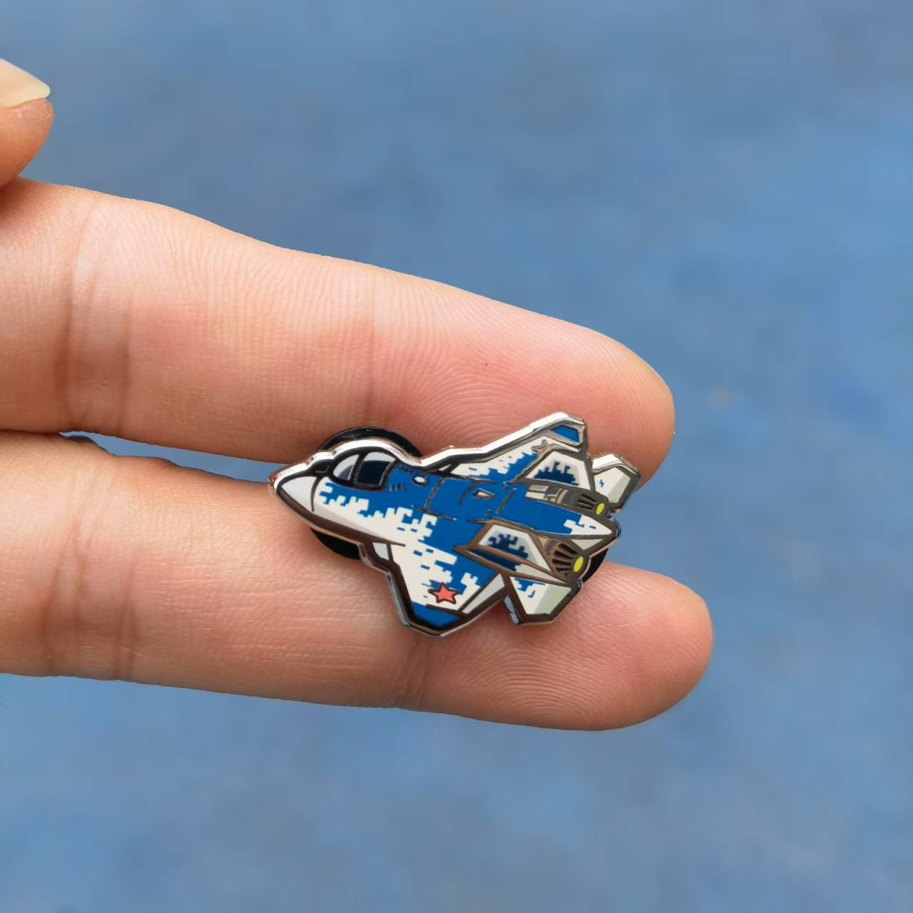 Original Chibi Airplane Badge  - огляд і ціна Vintage Collectible Pins