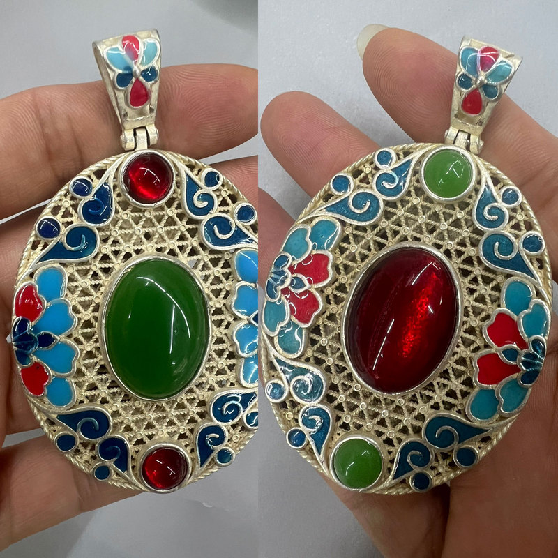 Vintage Folk Collection Cloiso - огляд і ціна Vintage Collectible Market