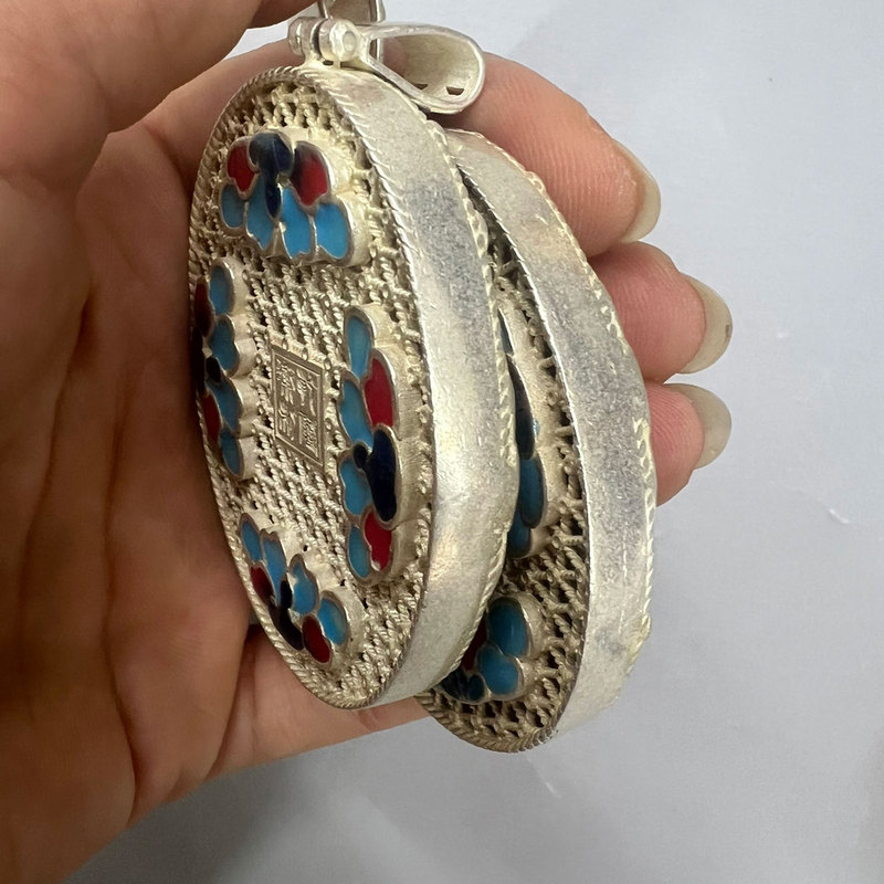 Vintage Folk Collection Cloiso - огляд і ціна Vintage Collectible Market