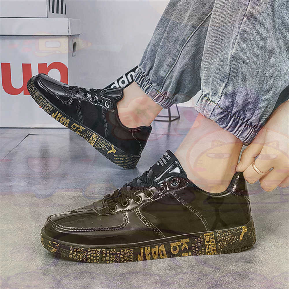 Round Foot Size 45 Sneakers Wh - огляд і ціна Most Collectible Vintage Items