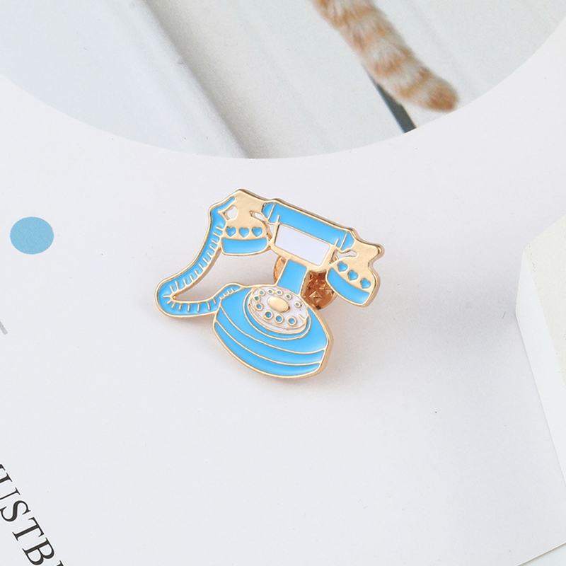 Vintage Game Enamel Pins Colle - огляд і ціна Vintage Collectible Pins