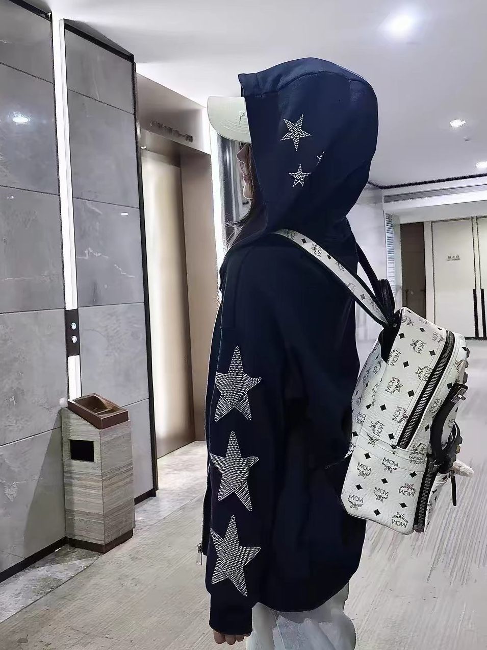 Korean Vintage Navy Blue Star  - огляд і ціна Vintage Zip Hoodie
